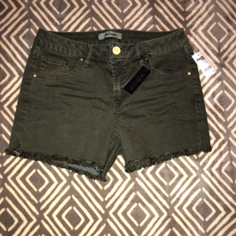 Refuse dark green jean shorts